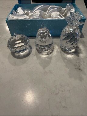 SD Collection Blue Gift Box with Three Faceted Clear Crystal Pineapple Figurines